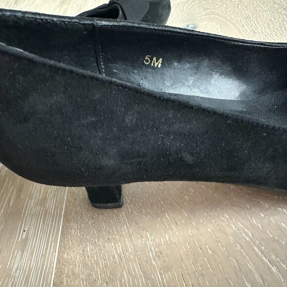 Vaneli Black Suede Kitten Heeled Pump - Picture 6 of 8